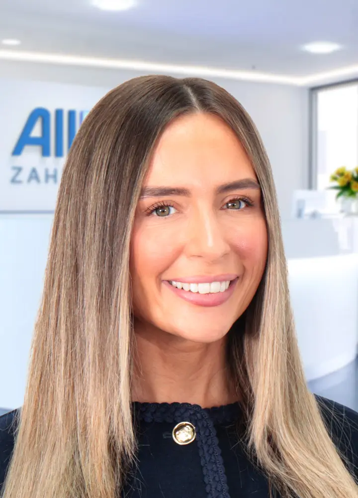 Portrait Klinikmanagerin Largesa Vardar (AllDent Hamburg Bergedorf)