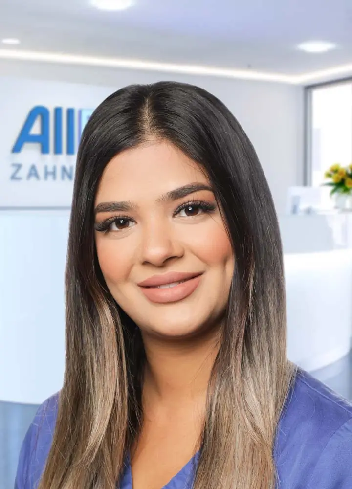 Portrait zahnmedizinische Prophylaxeassistenz Maliha Khan (AllDent Hamburg Hauptbahnhof)