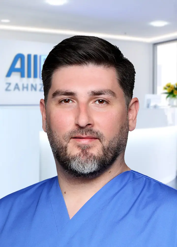 Portrait zahnmedizinische Prophylaxeassistenz Nikoloz Skhirtladze (AllDent Hamburg Bergedorf)