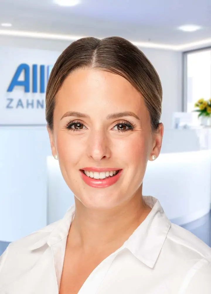 Portrait Ober&auml;rztin Karin Petz (AllDent Hamburg Hauptbahnhof)
