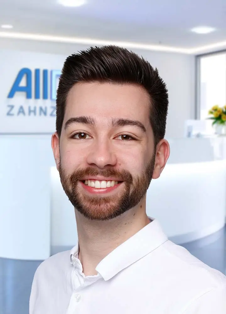Portrait Zahnarzt Henrik Levenhagen (AllDent Hamburg Hauptbahnhof)