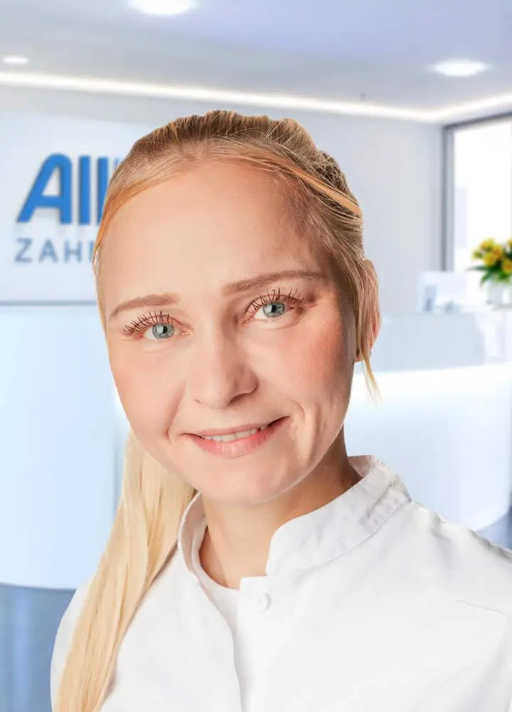 Portrait Zahn&auml;rztin Anne Sievers (AllDent Hamburg Hauptbahnhof)