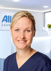 Dr. Pia Anna-Maria Reichert - Fachzahnärztin für Oralchirurgie
